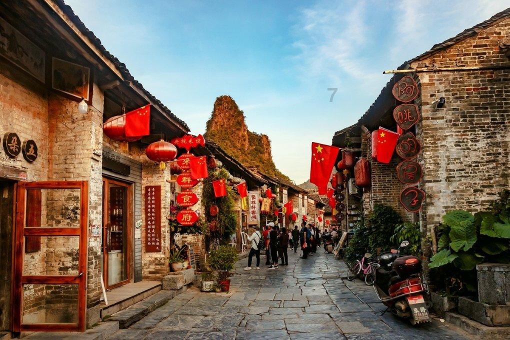 女生喜欢掐你代表什么？